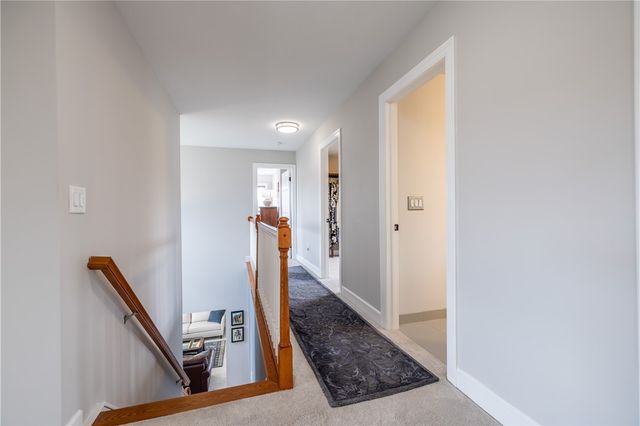 207 High Stone Cir, Henrietta, NY 14534