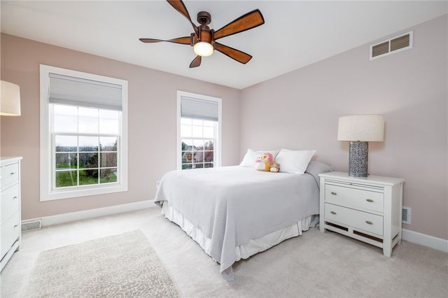 207 High Stone Cir, Henrietta, NY 14534