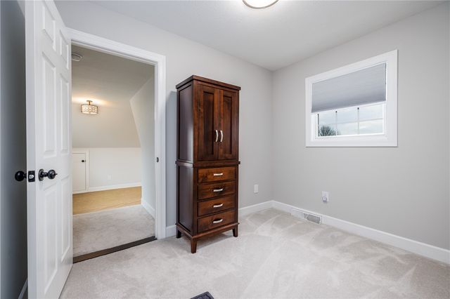 207 High Stone Cir, Henrietta, NY 14534