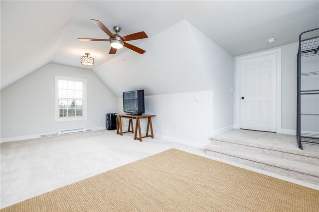 207 High Stone Cir, Henrietta, NY 14534