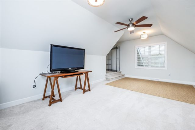 207 High Stone Cir, Henrietta, NY 14534