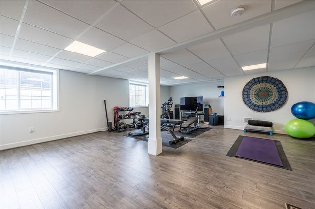 207 High Stone Cir, Henrietta, NY 14534