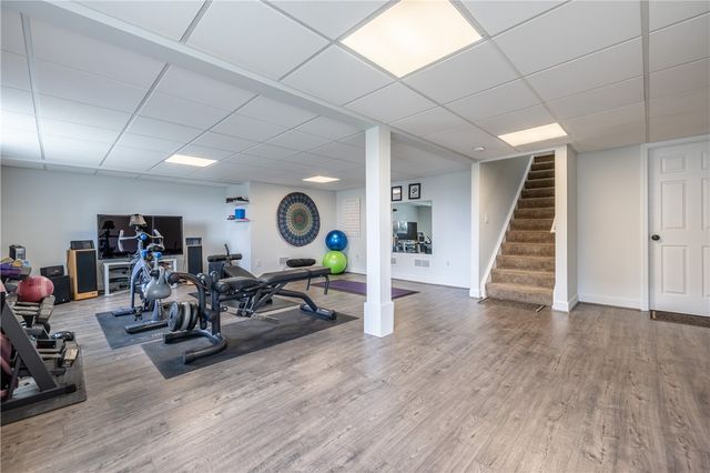 207 High Stone Cir, Henrietta, NY 14534