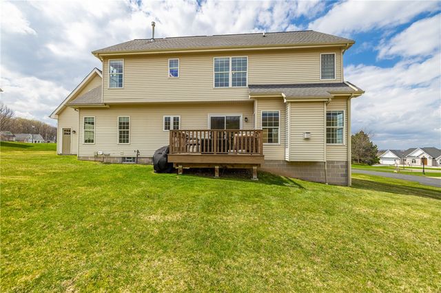 207 High Stone Cir, Henrietta, NY 14534