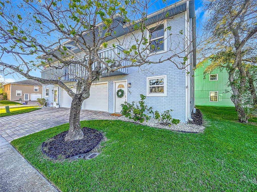 742 LAUREL BAY CIRCLE, New Smyrna Beach, FL 32169