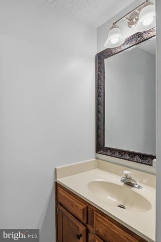 9568 DONNAN CASTLE CT, Laurel, MD 20723