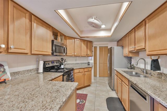 2001 HEATHFIELD CIRCLE 239, Sun City Center, FL 33573