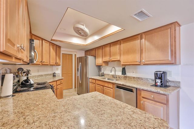 2001 HEATHFIELD CIRCLE 239, Sun City Center, FL 33573