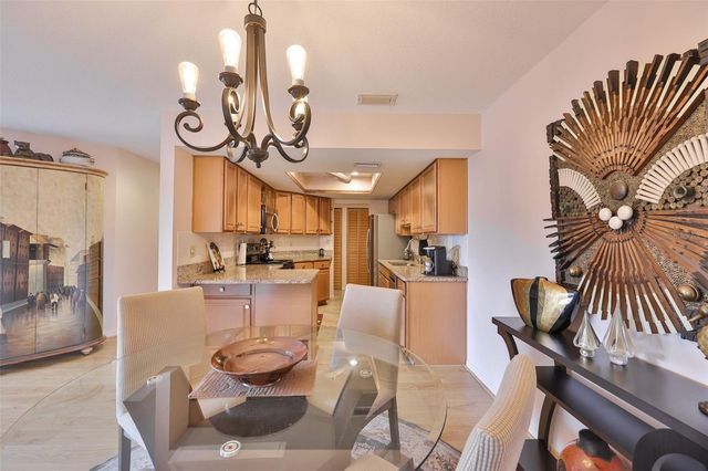 2001 HEATHFIELD CIRCLE 239, Sun City Center, FL 33573