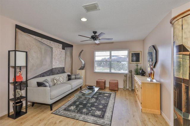 2001 HEATHFIELD CIRCLE 239, Sun City Center, FL 33573