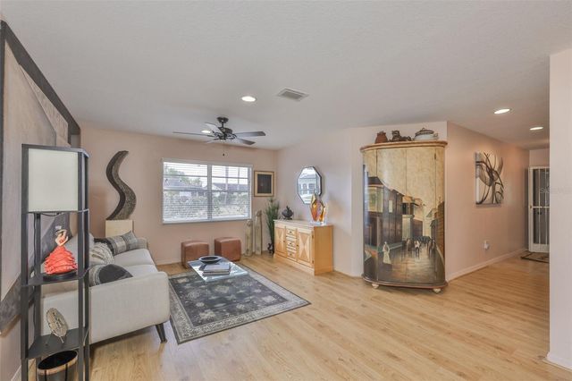 2001 HEATHFIELD CIRCLE 239, Sun City Center, FL 33573