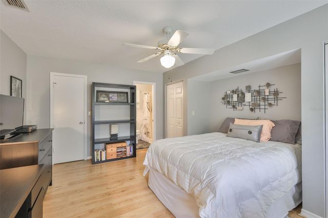 2001 HEATHFIELD CIRCLE 239, Sun City Center, FL 33573