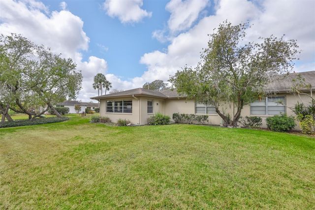 2001 HEATHFIELD CIRCLE 239, Sun City Center, FL 33573