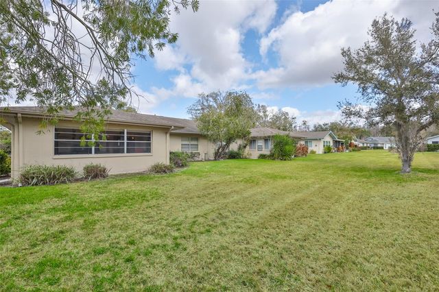 2001 HEATHFIELD CIRCLE 239, Sun City Center, FL 33573