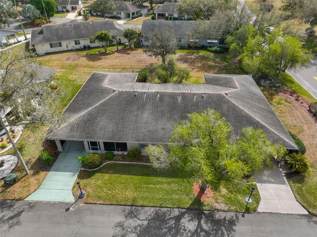 2001 HEATHFIELD CIRCLE 239, Sun City Center, FL 33573