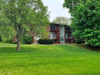 10 Longwood Dr 10, Andover, MA 01810