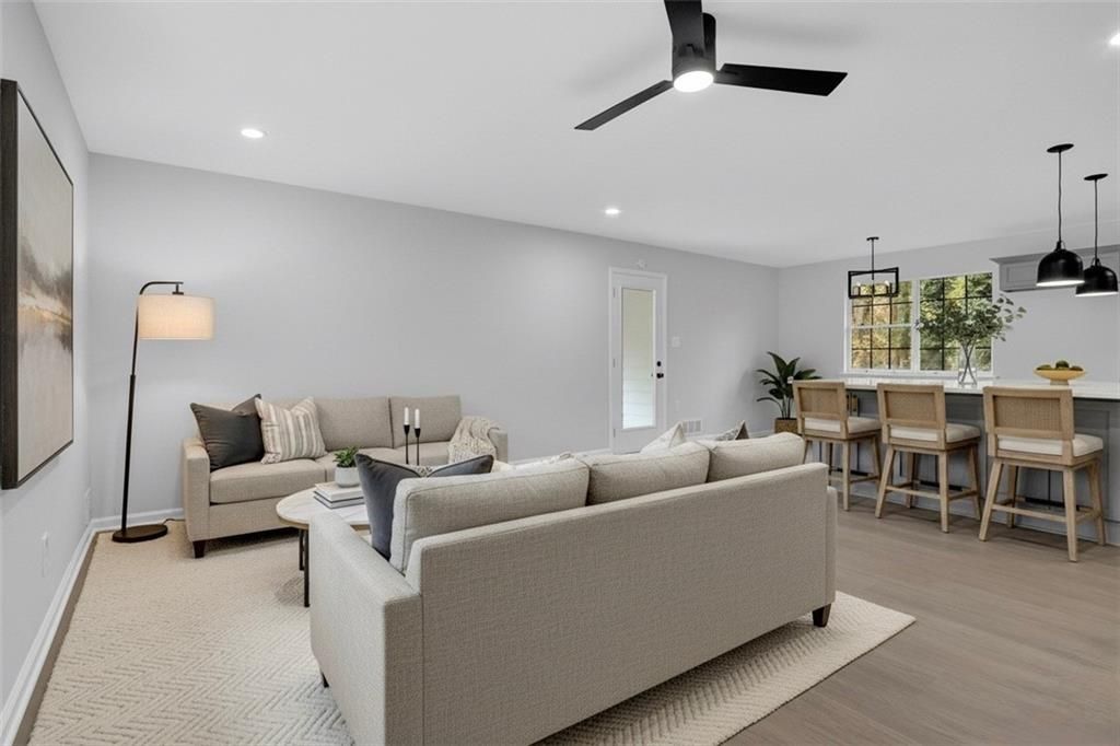 812 Raintree SE Way, Conyers, GA 30094