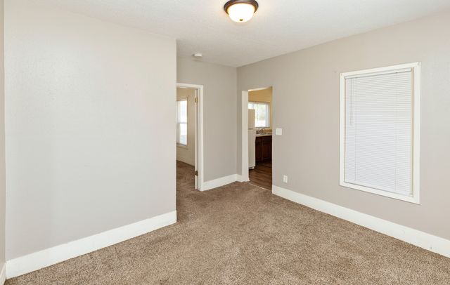 911 Leland Avenue, Des Moines, IA 50315