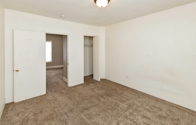 911 Leland Avenue, Des Moines, IA 50315