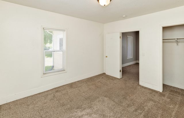 911 Leland Avenue, Des Moines, IA 50315