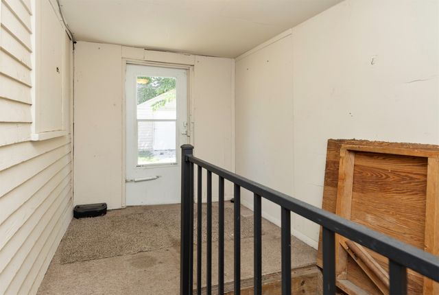 911 Leland Avenue, Des Moines, IA 50315