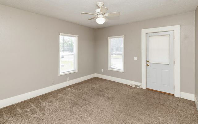 911 Leland Avenue, Des Moines, IA 50315