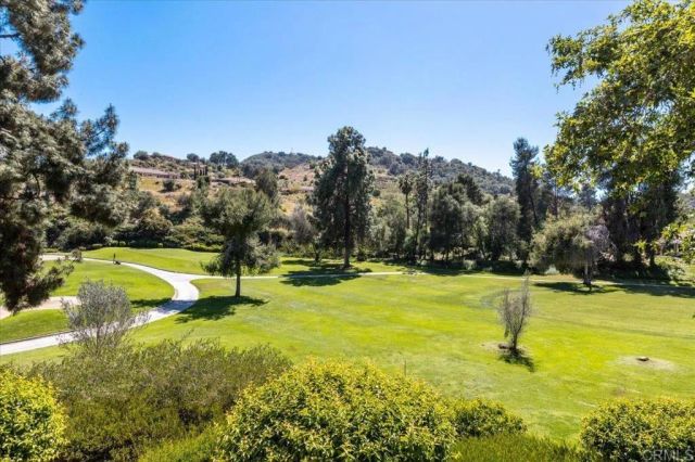 4233 Los Padres Drive 206, Fallbrook, CA 92028