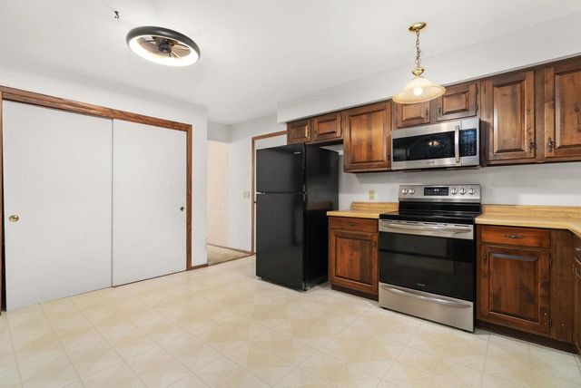 928 Columbia Drive, Janesville, WI 53546