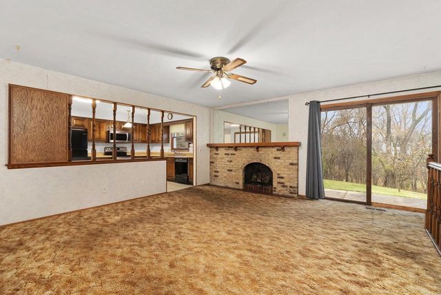 928 Columbia Drive, Janesville, WI 53546