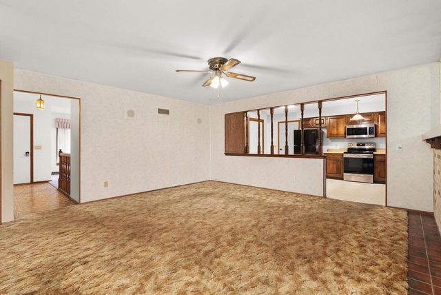 928 Columbia Drive, Janesville, WI 53546