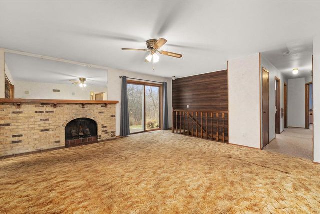 928 Columbia Drive, Janesville, WI 53546