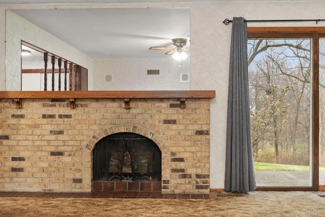 928 Columbia Drive, Janesville, WI 53546