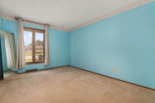 928 Columbia Drive, Janesville, WI 53546