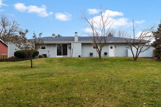 928 Columbia Drive, Janesville, WI 53546