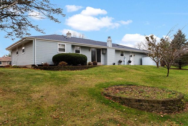 928 Columbia Drive, Janesville, WI 53546