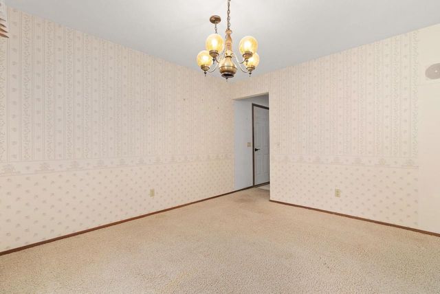 928 Columbia Drive, Janesville, WI 53546