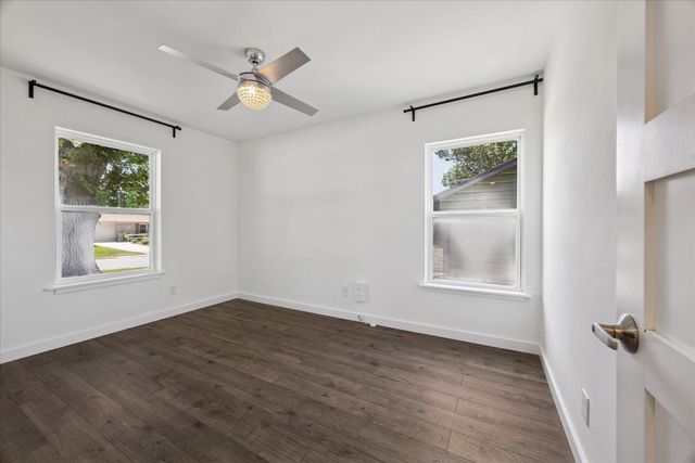 5304 Basswood LN, Austin, TX 78723