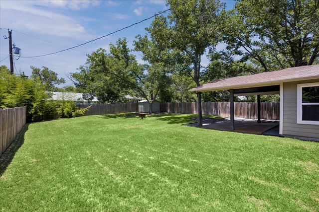 5304 Basswood LN, Austin, TX 78723