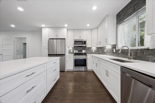 5304 Basswood LN, Austin, TX 78723