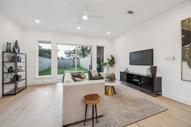 5631 East Side Avenue, Dallas, TX 75214