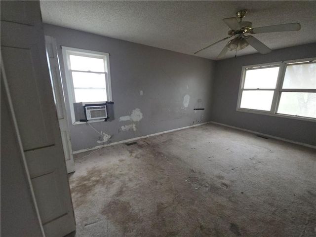 3820 SW Gamwell Road, Topeka, KS 66610