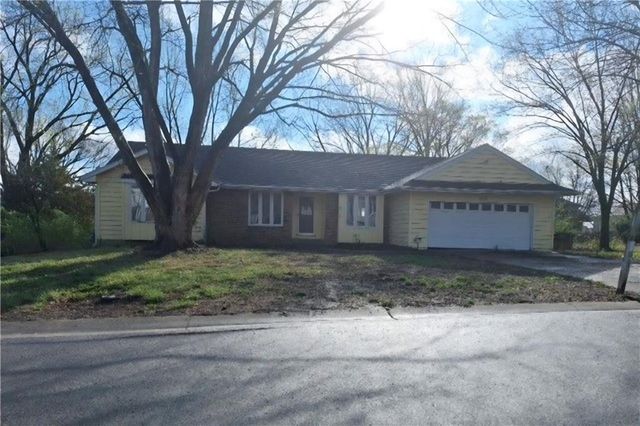 3820 SW Gamwell Road, Topeka, KS 66610