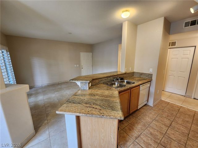 1050 East Cactus Avenue 1029, Las Vegas, NV 89183
