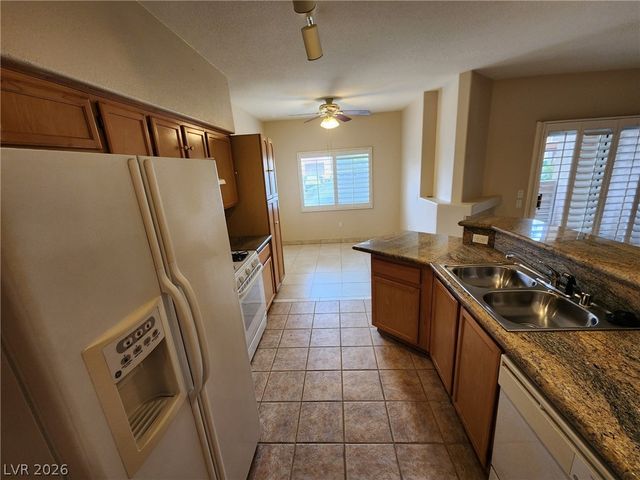1050 East Cactus Avenue 1029, Las Vegas, NV 89183