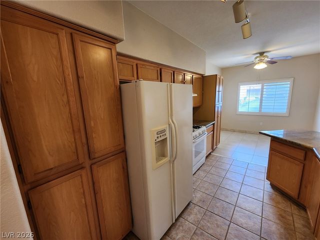 1050 East Cactus Avenue 1029, Las Vegas, NV 89183