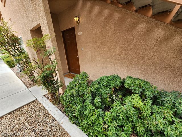 1050 East Cactus Avenue 1029, Las Vegas, NV 89183