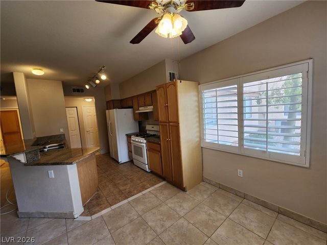 1050 East Cactus Avenue 1029, Las Vegas, NV 89183