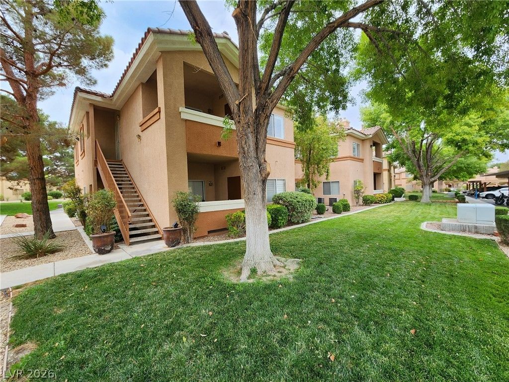 1050 East Cactus Avenue 1029, Las Vegas, NV 89183