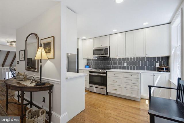 41 IVY RD, Wilmington, DE 19806