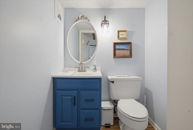 41 IVY RD, Wilmington, DE 19806